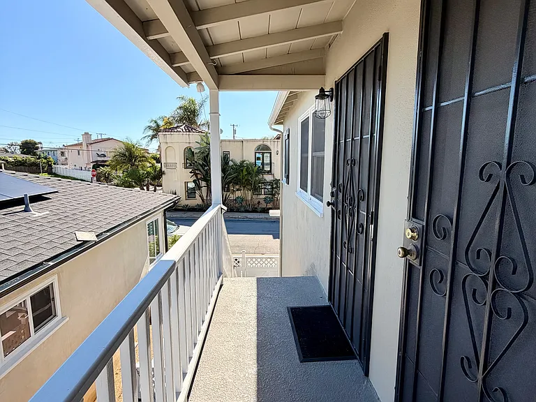 Encino Ln — Photo 35