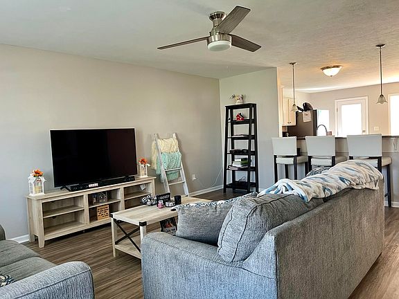 5th image of 6276 Greenview Dr