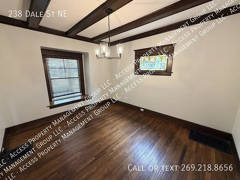 238 Dale St NE — Photo 13