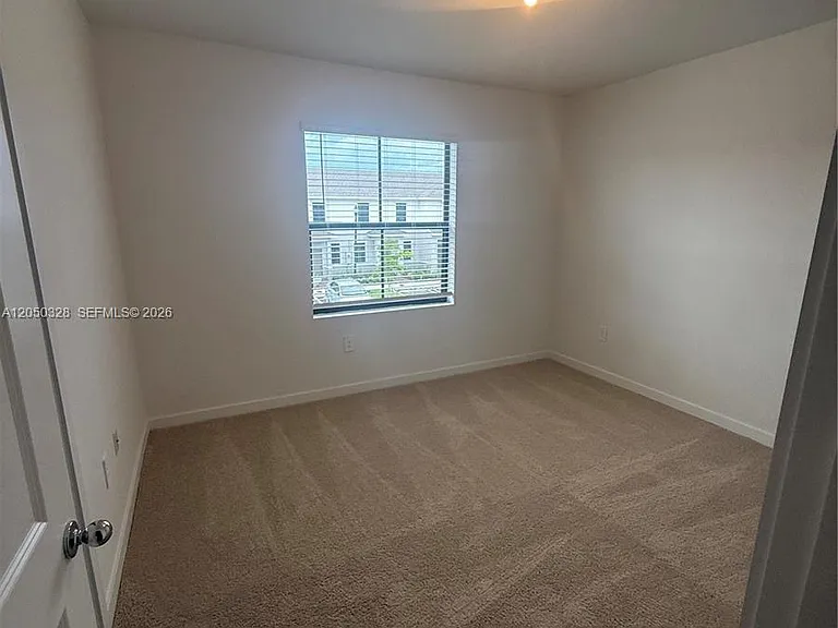 1318 NE 4th Ave #1318 — Photo 7