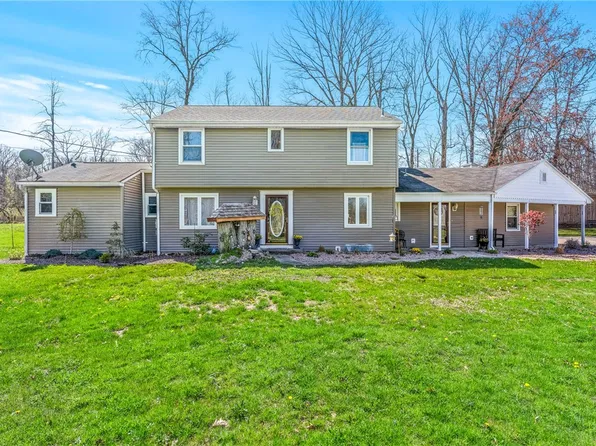 132 Landau Dr, Pulaski, PA 16143
