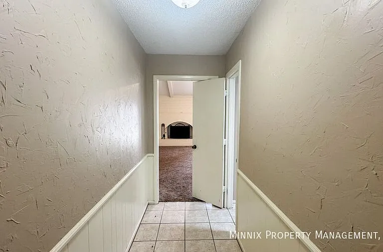 7820 Vernon Ave — Photo 7