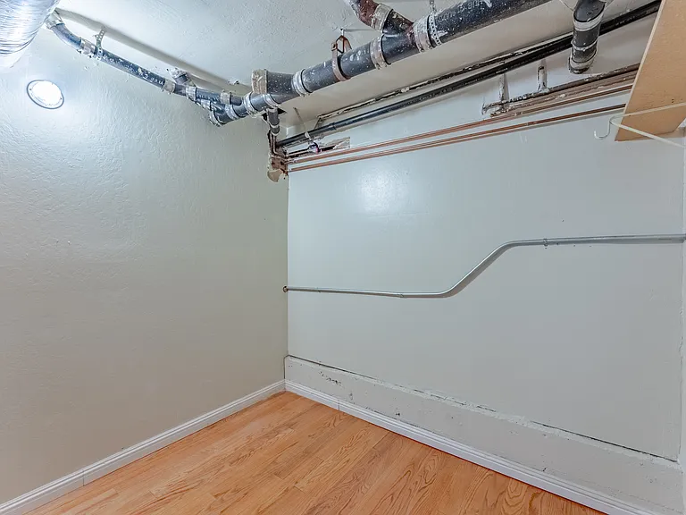 646 Lisbon St #B — Photo 21