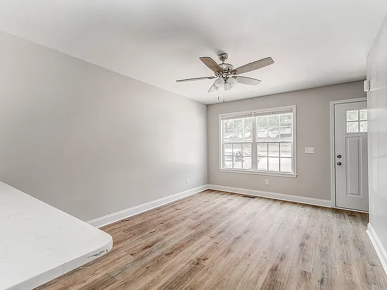 124 Callahan Cavender Rd SE #B — Photo 4