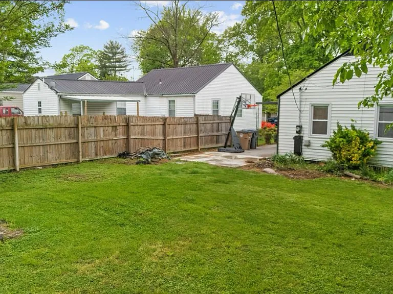 3958 Greenleaf Ave — Photo 10