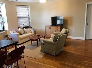 98 Gainsborough St #305W, Boston, MA 02115