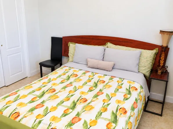 (undisclosed Address), North Pt, FL 34287