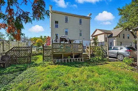 3 bed, 1100 sqft, $1,750 — Photo 3