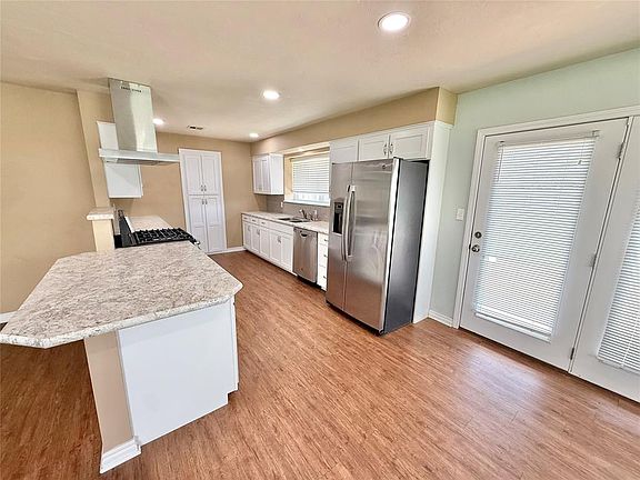5th image of 1425 Concord Ln