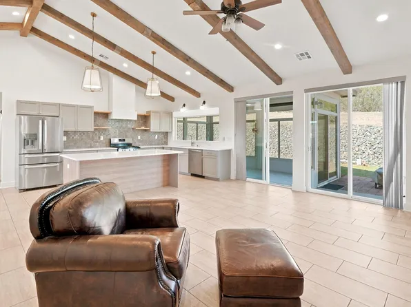 32 Kings Rd, Sandia Park, NM 87047