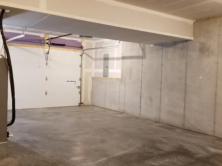 2266 S Samuel Ln — Photo 22