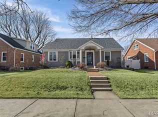 614 Olive St, Highland, IL 62249