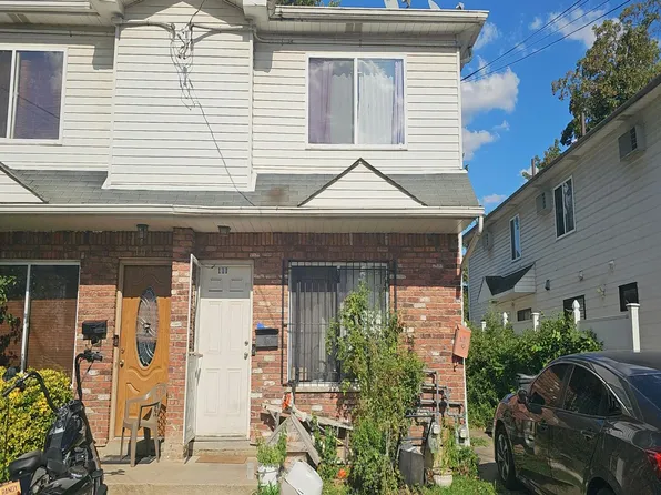 111 Elm St, Staten Island, NY 10310