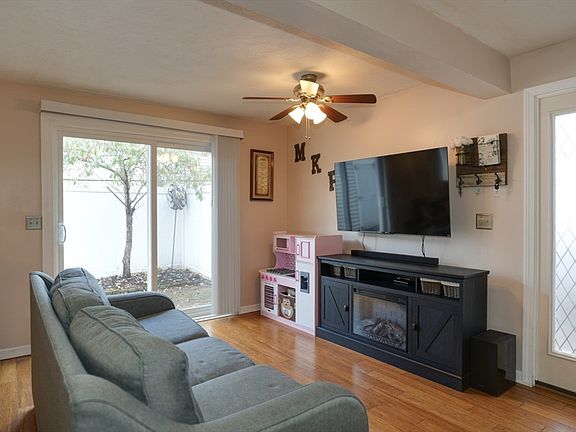 5th image of 36 Meadow Pond Dr APT I