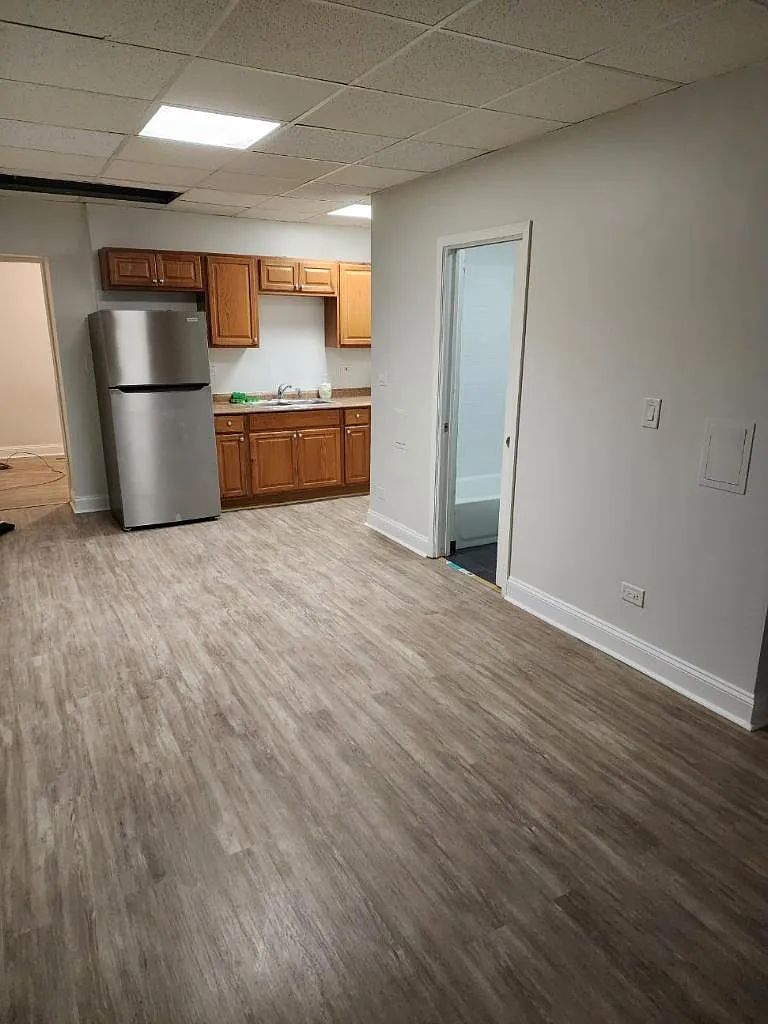 1 bed, 650 sqft, $1,300 — Photo 3