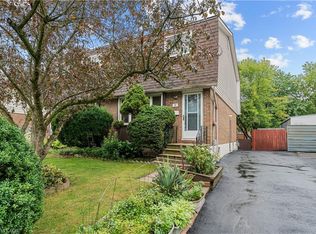 19 Plymouth Ct, Guelph, ON N1H5W3