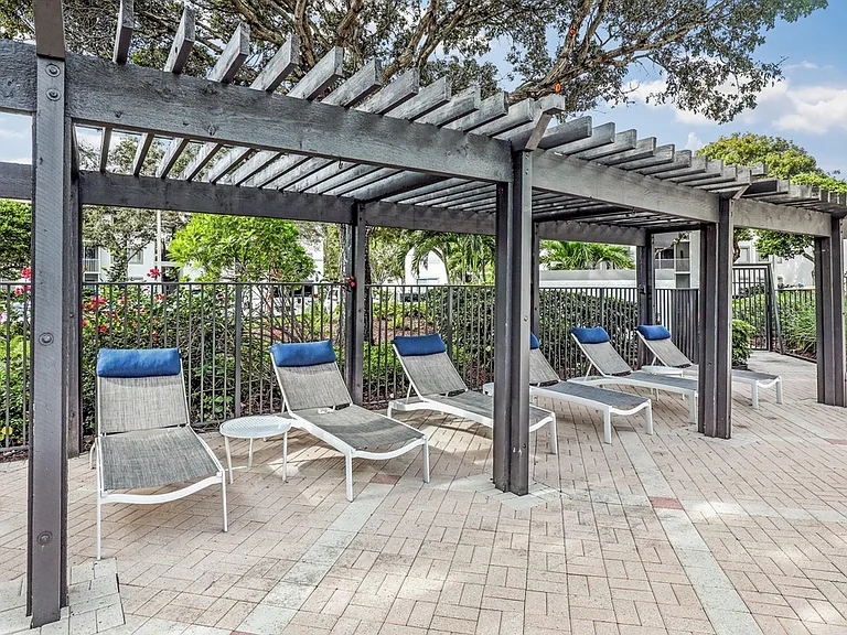 The Cove at Boynton Beach Apartments — Photo 7