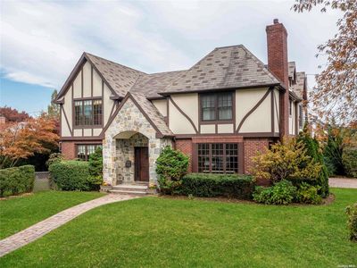6 Chester Drive, Manhasset, NY, 11030