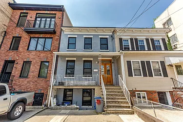 47 Poplar Street, #1