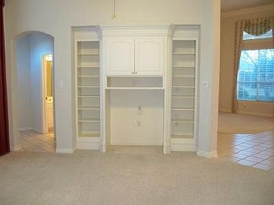 3rd image of 4557 Saint James Dr