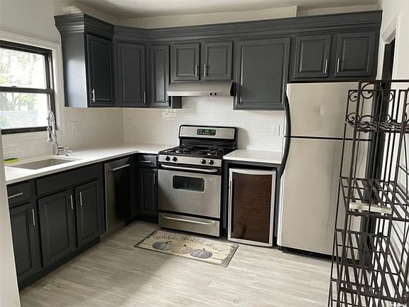 4th image of 2919 Bell Blvd #2