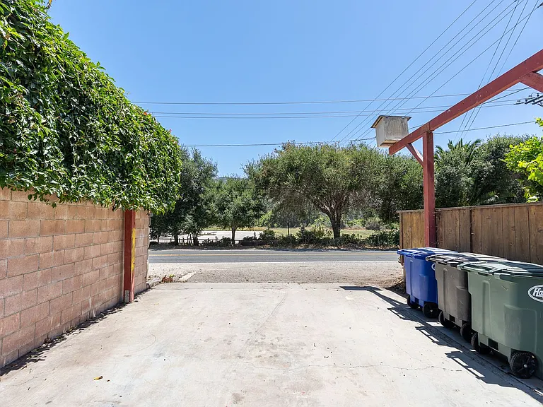 8111 Santa Ana Rd — Photo 29