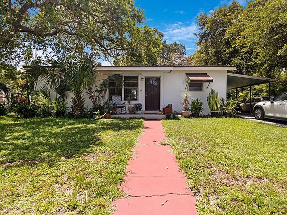 5th image of 3320 SW 32nd Avenue
