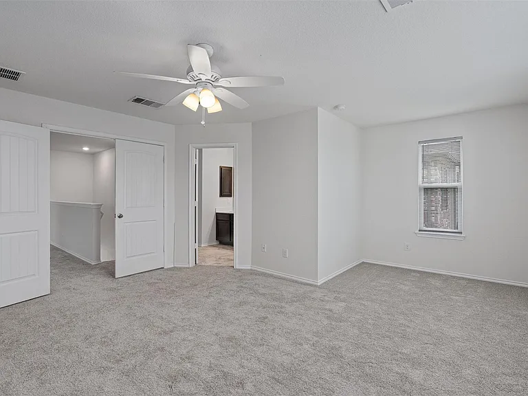 305 Los Cobos Ln — Photo 16