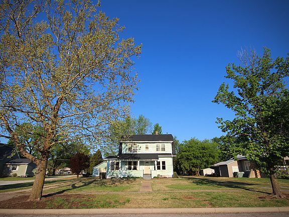 3rd image of 510 N Poplar St