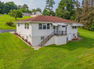 112 Venture Ln, Hunker, PA 15639