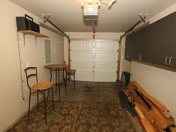 4th image of 6630B Corson Ave S