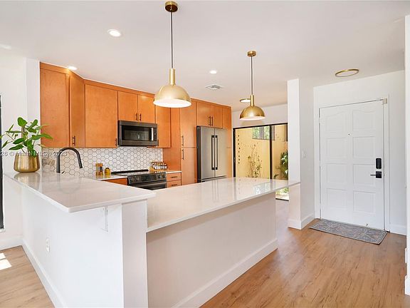 4th image of 10141 Costa Del Sol Blvd #F-58