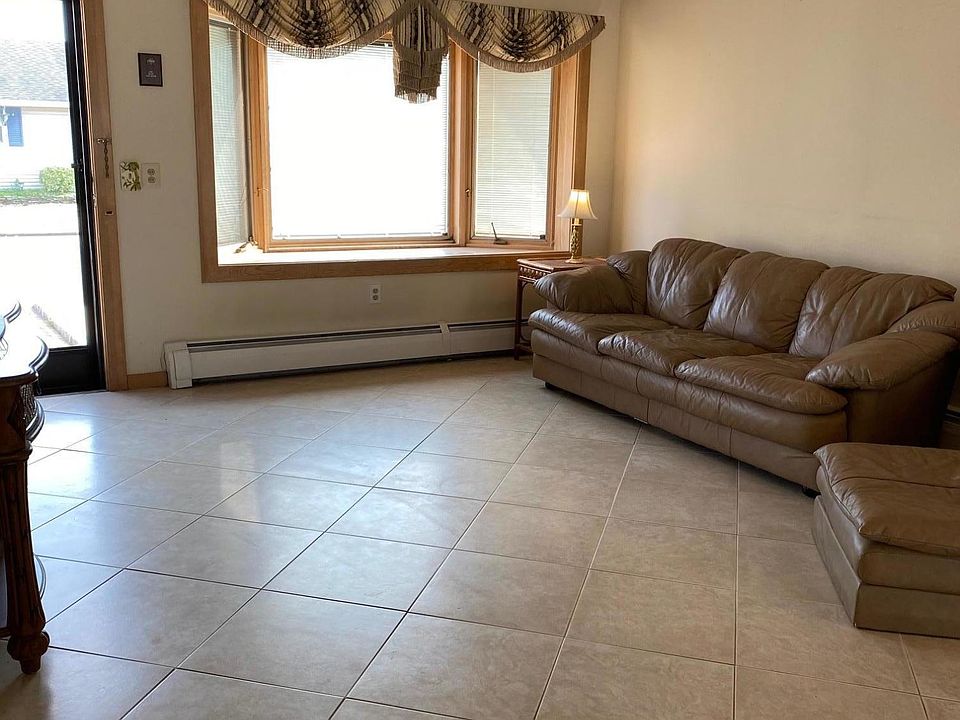 1st image of 3418 Thistle Ave
