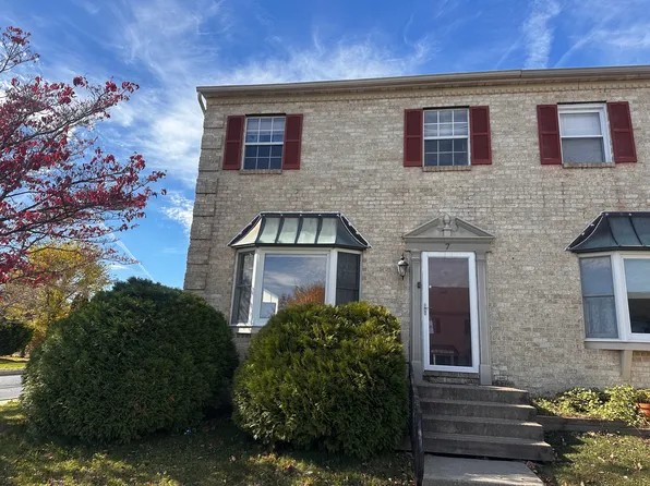 7 Lincoln Pl, Whitehall, PA 18052