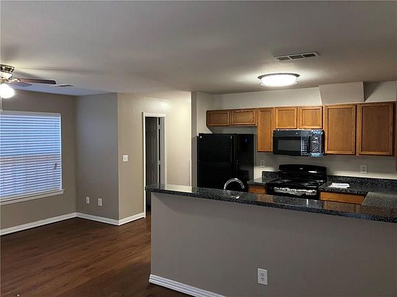 4th image of 233 Ezekial Ave