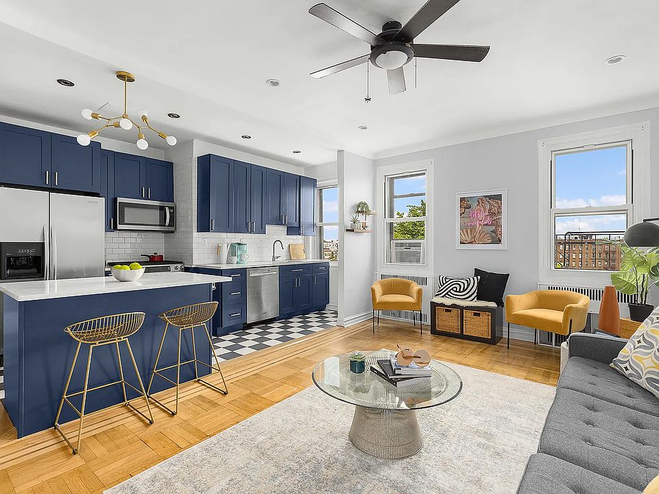 1st image of 192 E 8th St APT 6D
