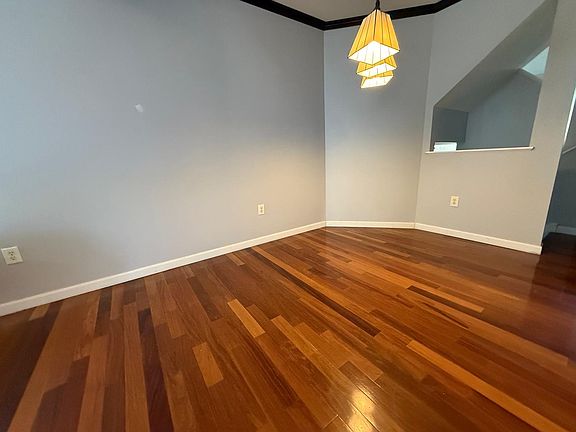 Dining Area (1st Floor)