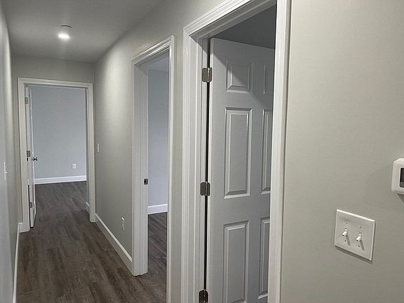 4th image of 129 Pleasant St #4