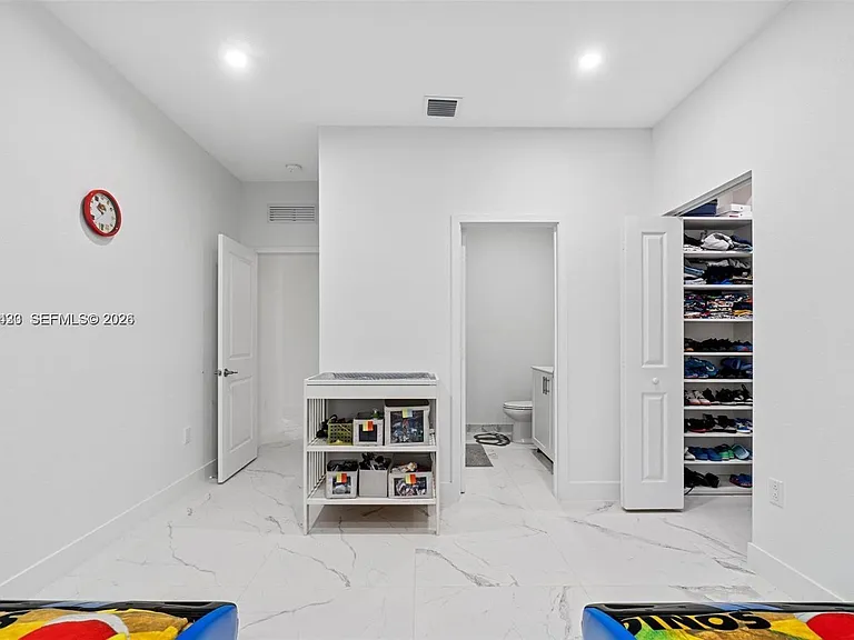 13305 SW 190th Ter — Photo 26