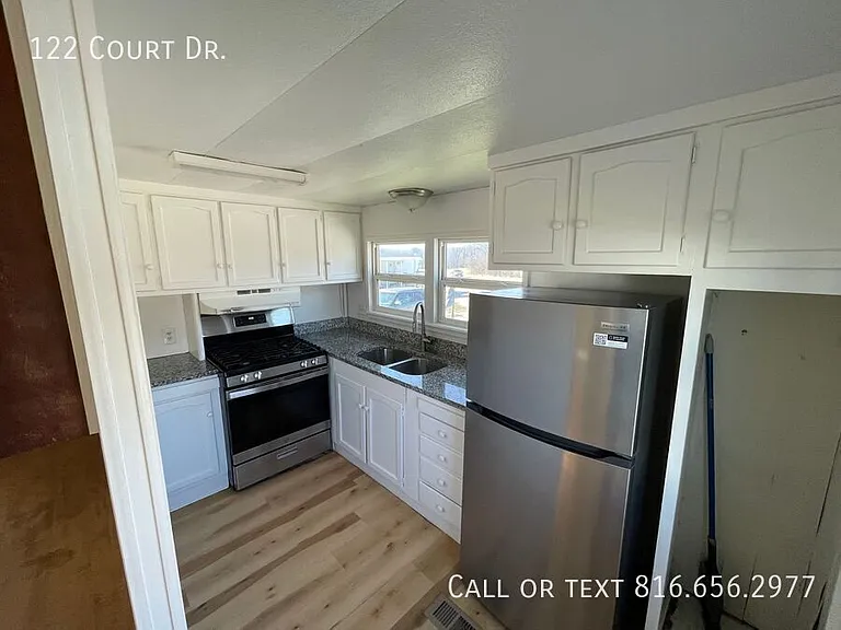 122 Court Dr — Photo 7