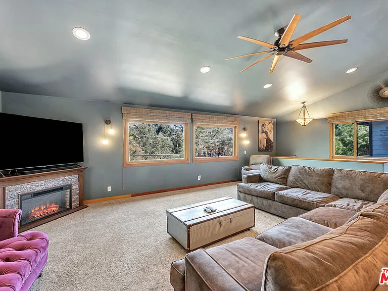 21832 Canon Dr — Photo 47