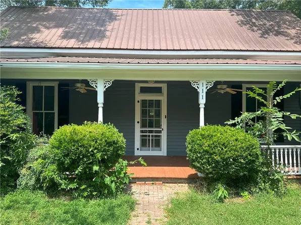 111 Providence St, Shady Dale, GA 31085