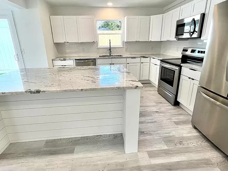 713 Cypress Dr — Photo 14