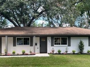 701 Cannan Dr, Angleton, TX 77515