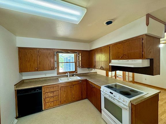 4th image of 507 W Maple St