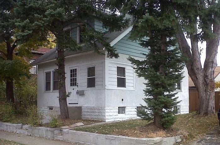 2 story home on quiet st