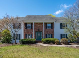 5 Abbey Ln, Pequannock Twp., NJ 07444