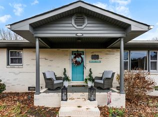 1535 Rolling Meadow Ln, Gastonia, NC 28054