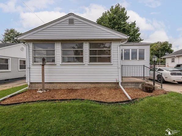 709 Huber Dr, Monroe, MI 48162