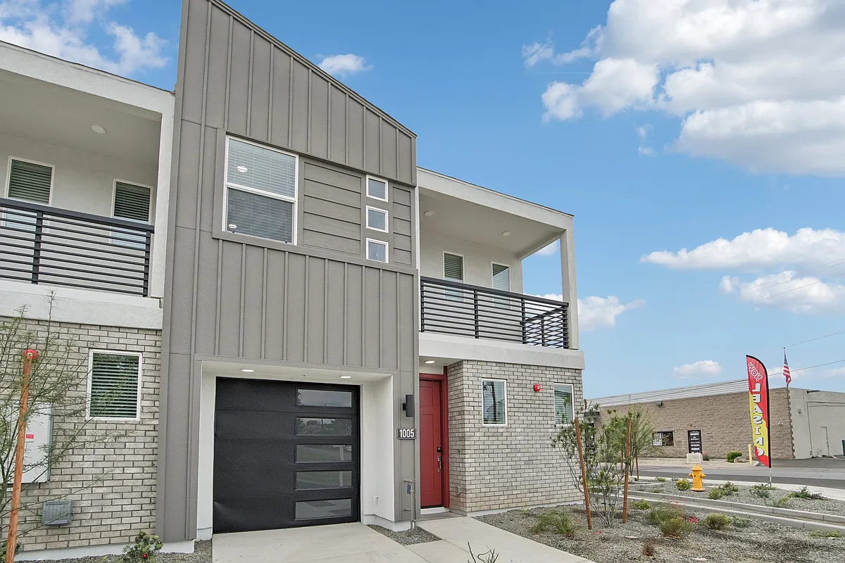 Building Photo - Pasadena Townhomes